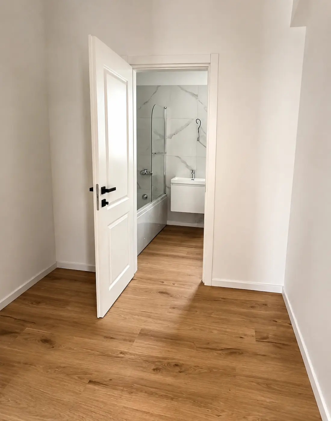 Locuință curată și pregătită după intervenția AVL Cleaning Ploiești